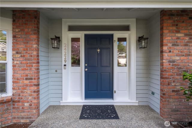 Property photo for 24229 Ne 7th Place, Sammamish photo 2