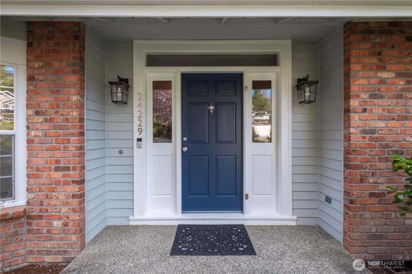Property photo for 24229 Ne 7th Place, Sammamish photo 2