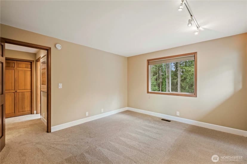 Property photo for 24229 Ne 7th Place, Sammamish photo 18