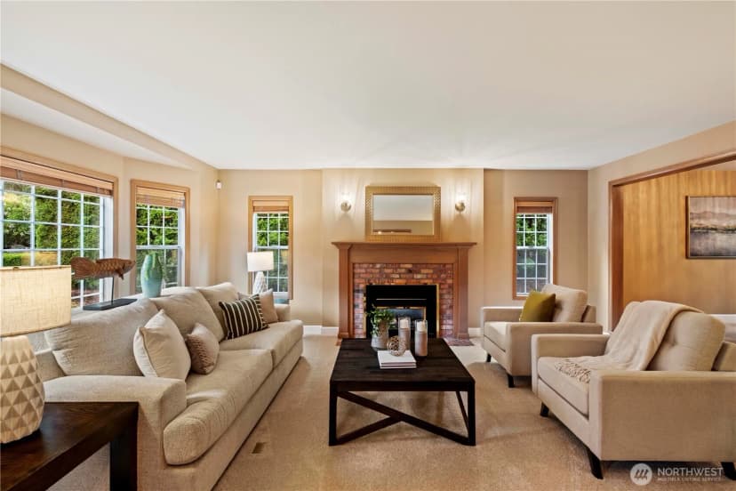 Property photo for 24229 Ne 7th Place, Sammamish photo 3