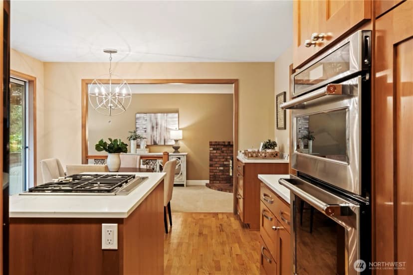 Property photo for 24229 Ne 7th Place, Sammamish photo 7