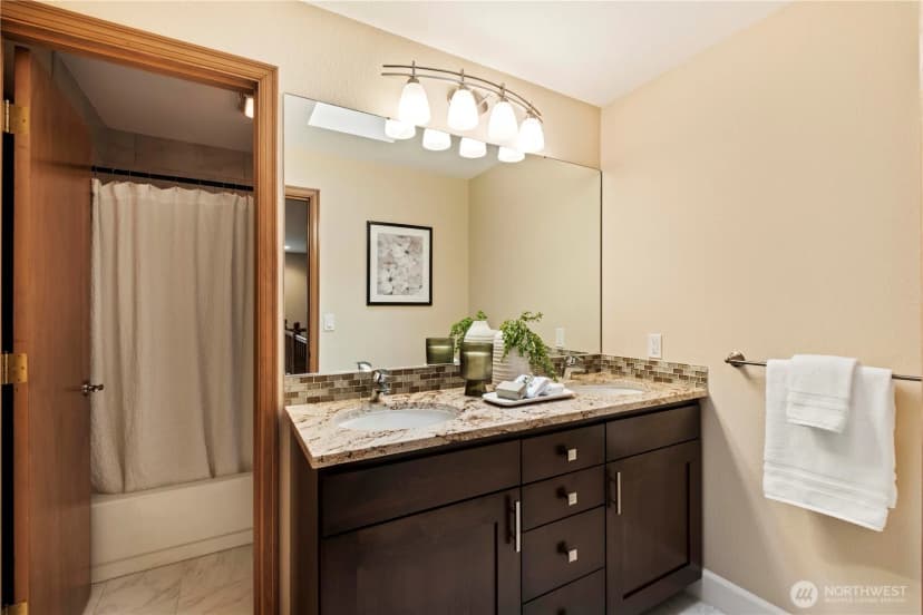 Property photo for 24229 Ne 7th Place, Sammamish photo 19