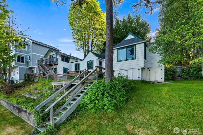 Property photo for 1333 East Bay Drive Ne, Olympia photo 18