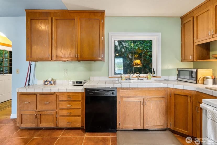 Property photo for 1333 East Bay Drive Ne, Olympia photo 25