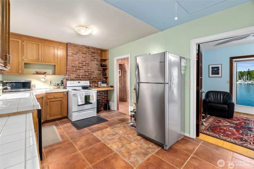 Property photo for 1333 East Bay Drive Ne, Olympia photo 29