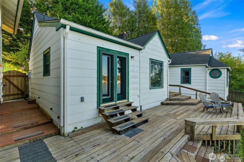 Property photo for 1333 East Bay Drive Ne, Olympia photo 17