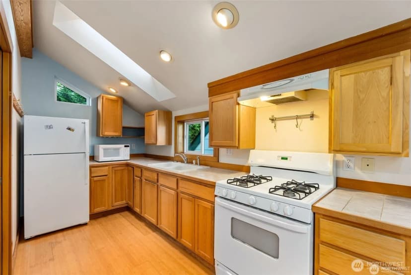 Property photo for 1333 East Bay Drive Ne, Olympia photo 32