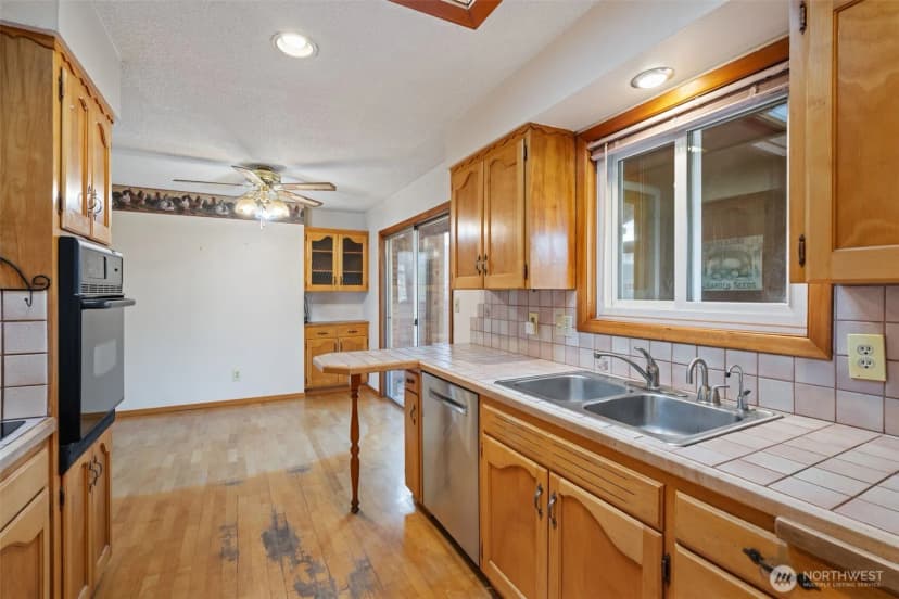 Property photo for 235 9th Street, Washougal photo 14