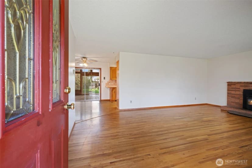 Property photo for 235 9th Street, Washougal photo 6