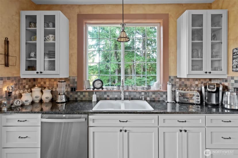 Property photo for 11733 Hummingbird Lane, Anacortes photo 9
