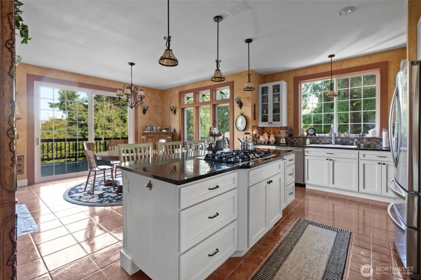 Property photo for 11733 Hummingbird Lane, Anacortes photo 8