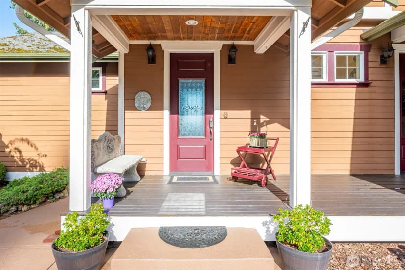 Property photo for 11733 Hummingbird Lane, Anacortes photo 3
