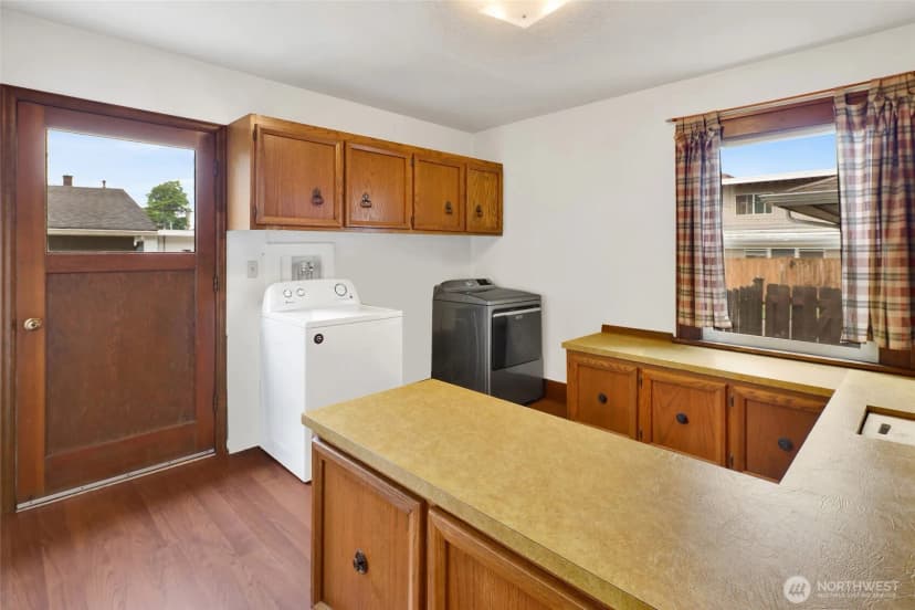 Property photo for 1218 Front Street, Lynden photo 22