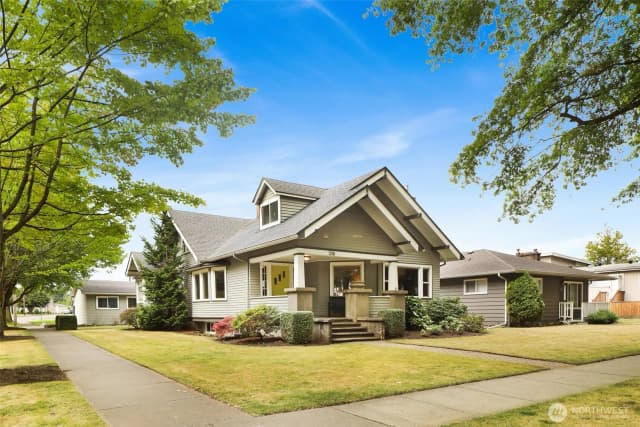 Property photo for 1218 Front Street, Lynden photo 2