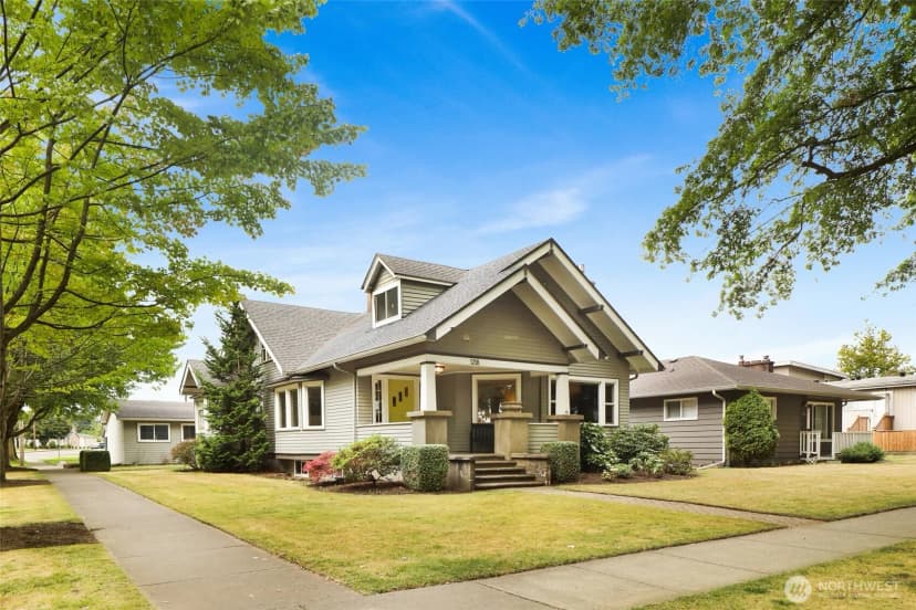 Property photo for 1218 Front Street, Lynden photo 2