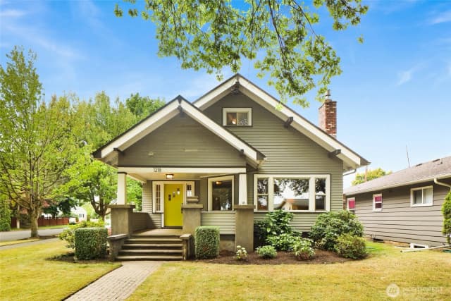 Property photo for 1218 Front Street, Lynden