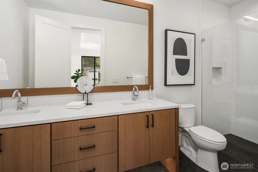 Property photo for 12834 Ne 113th Street, Kirkland photo 21