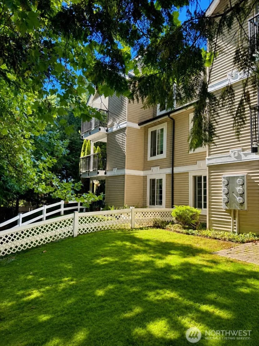 Property photo for 10605 Se 261st Place #d302, Kent photo 22