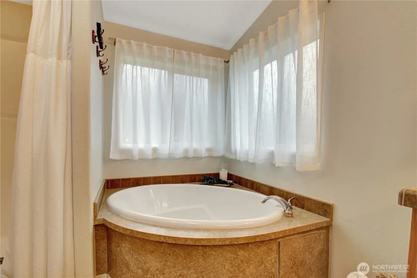 Property photo for 635 Mountain Loop Hwy, Darrington photo 20