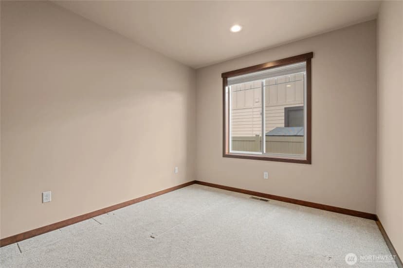 Property photo for 755 S Perry Avenue, East Wenatchee photo 31