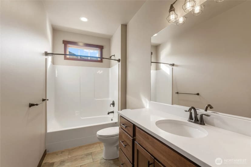 Property photo for 755 S Perry Avenue, East Wenatchee photo 26