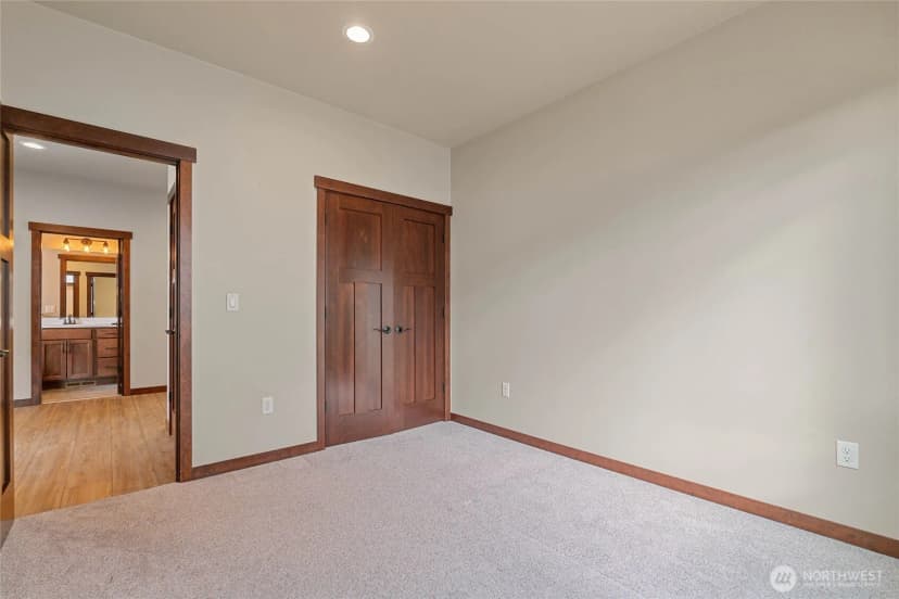Property photo for 755 S Perry Avenue, East Wenatchee photo 28