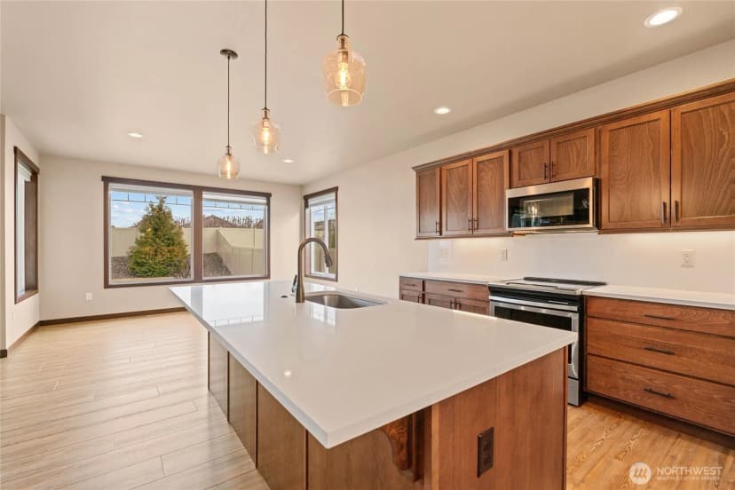Property photo for 755 S Perry Avenue, East Wenatchee photo 8