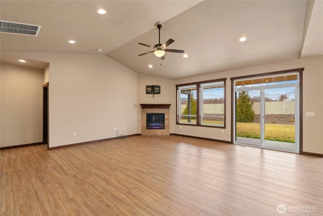 Property photo for 755 S Perry Avenue, East Wenatchee photo 4
