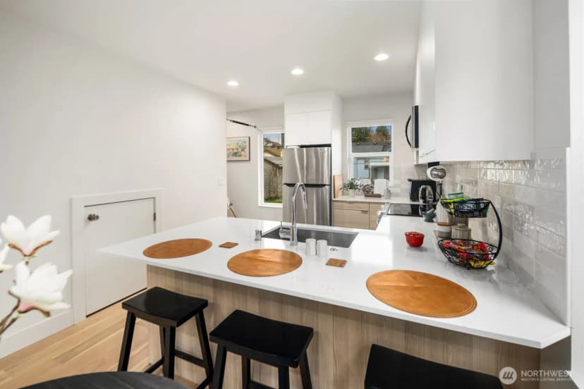 Property photo for 2211 17th Avenue S, Seattle photo 10
