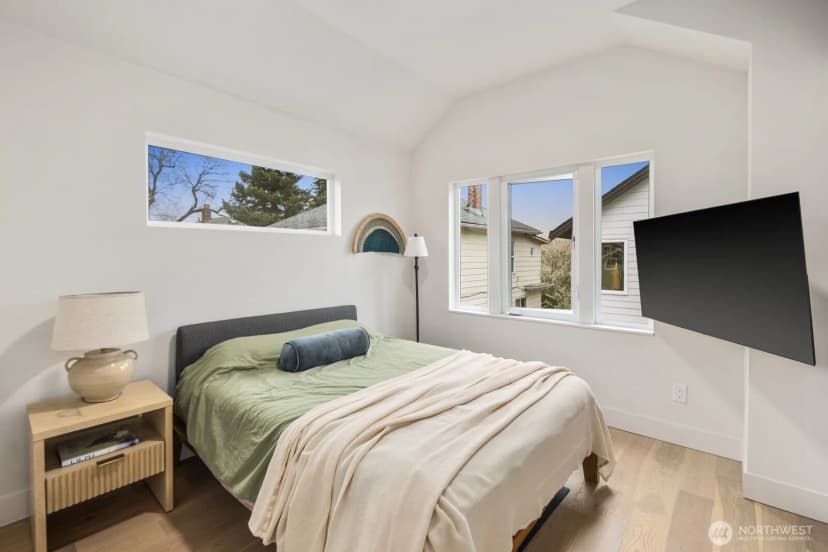 Property photo for 2211 17th Avenue S, Seattle photo 15