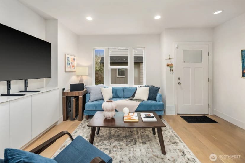 Property photo for 2211 17th Avenue S, Seattle photo 5