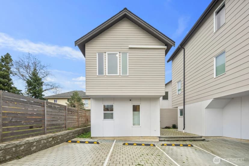 Property photo for 2211 17th Avenue S, Seattle photo 25