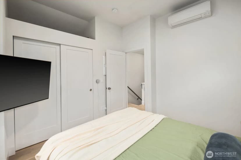 Property photo for 2211 17th Avenue S, Seattle photo 17