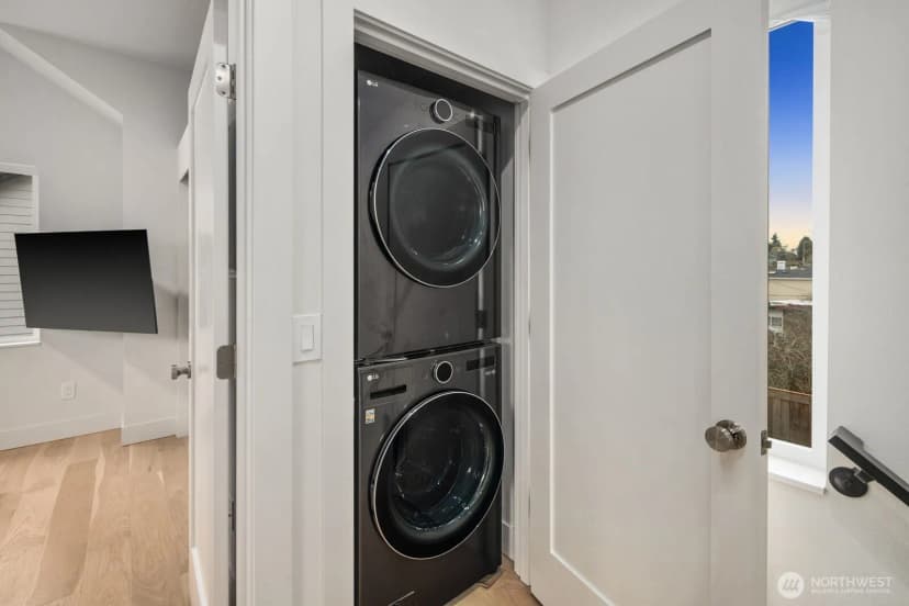 Property photo for 2211 17th Avenue S, Seattle photo 18