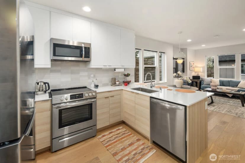 Property photo for 2211 17th Avenue S, Seattle photo 13