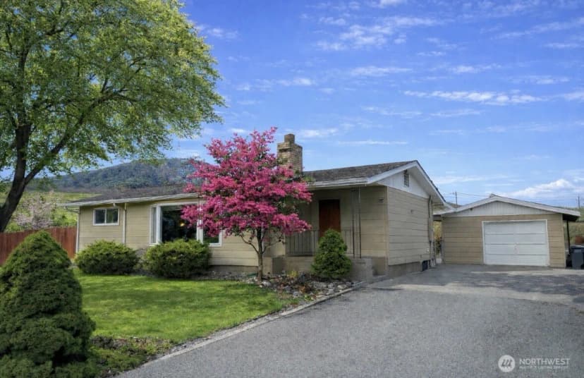 Property photo for 1127 Central Avenue, Oroville
