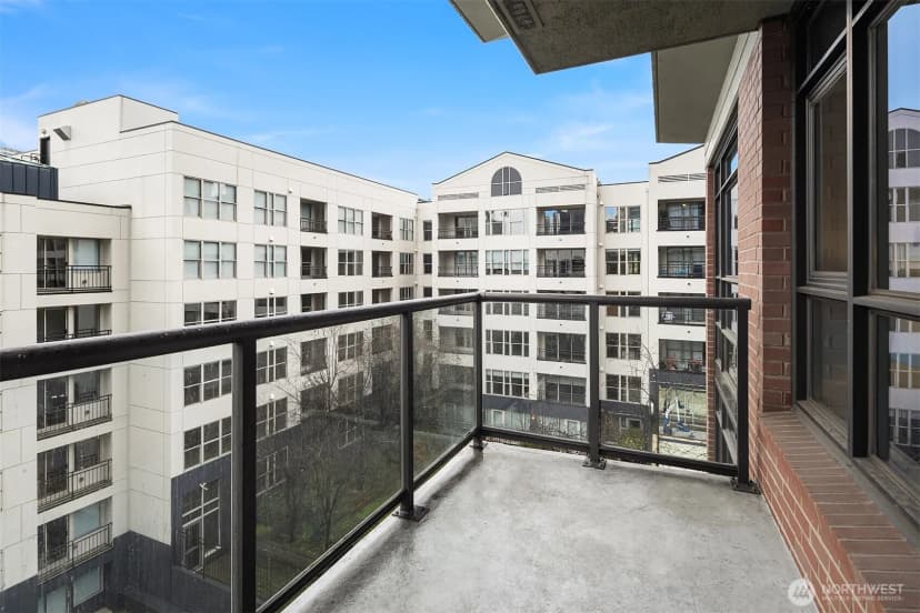 Property photo for 1420 Terry Avenue #603, Seattle photo 6