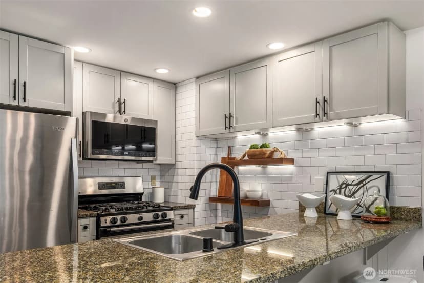 Property photo for 1420 Terry Avenue #603, Seattle photo 13