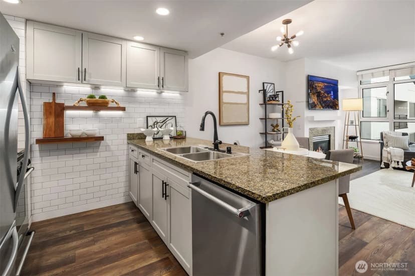 Property photo for 1420 Terry Avenue #603, Seattle photo 12