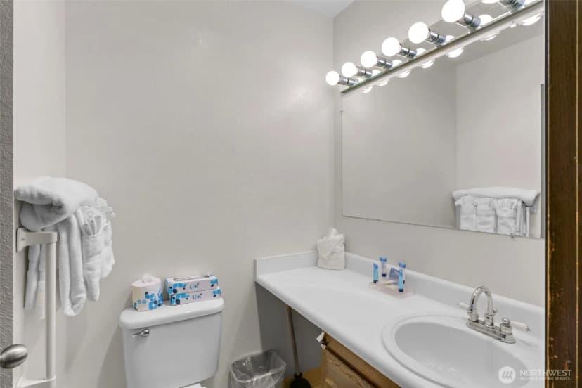 Property photo for 210 26th Street Nw #207-8, Long Beach photo 21