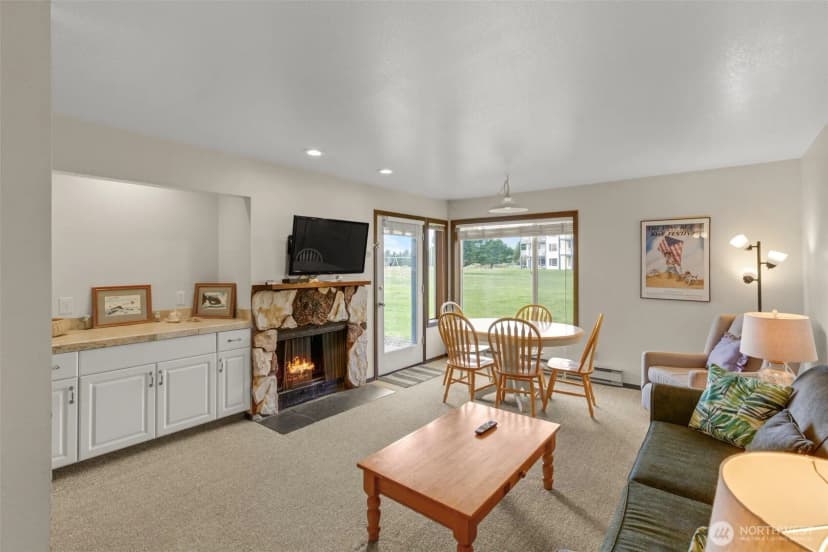Property photo for 210 26th Street Nw #207-8, Long Beach photo 11