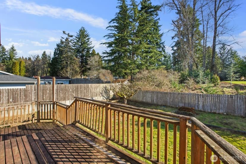 Property photo for 7528 206th Place Ne, Redmond photo 11