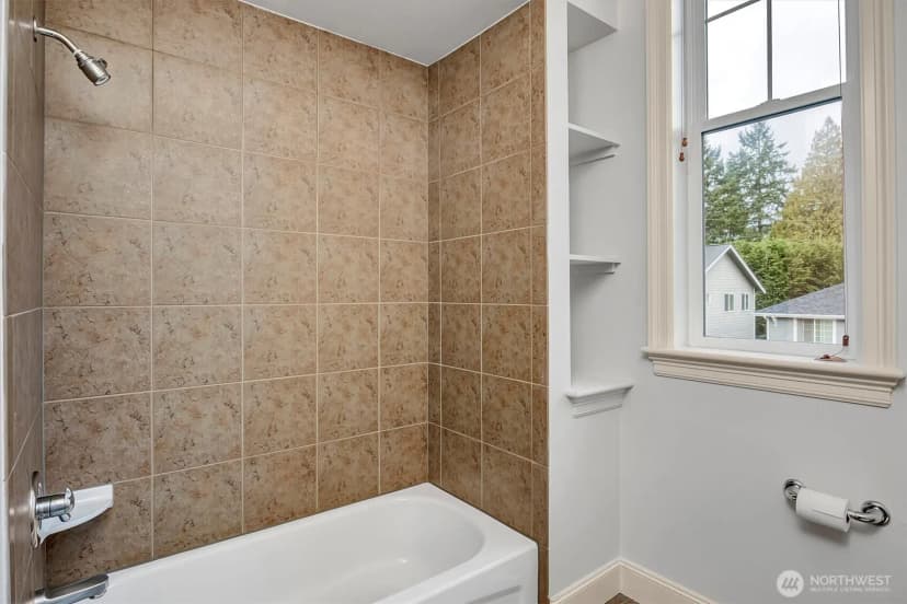 Property photo for 1628 154th Avenue Se, Bellevue photo 29