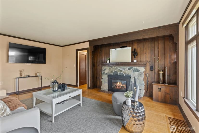 Property photo for 21522 92nd Avenue W, Edmonds photo 9