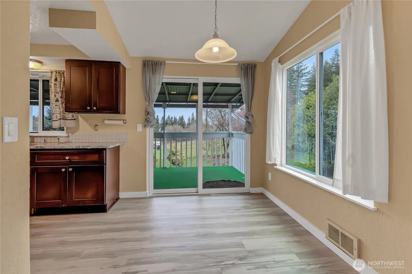 Property photo for 9310 Pinedrop Drive Se, Olympia photo 4