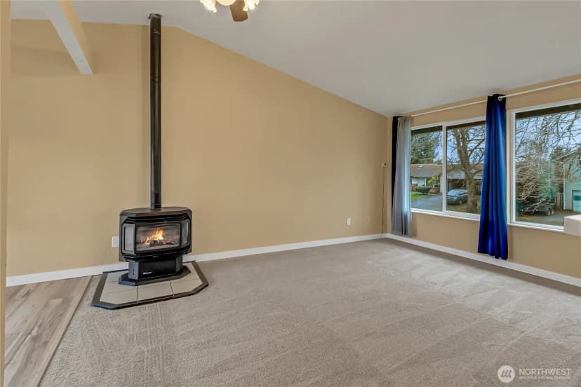 Property photo for 9310 Pinedrop Drive Se, Olympia photo 2