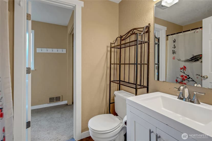 Property photo for 9310 Pinedrop Drive Se, Olympia photo 10
