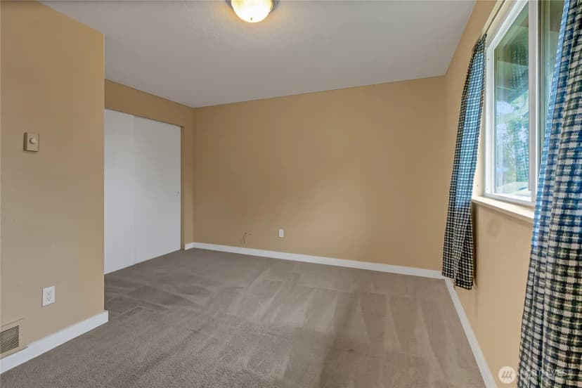 Property photo for 9310 Pinedrop Drive Se, Olympia photo 8