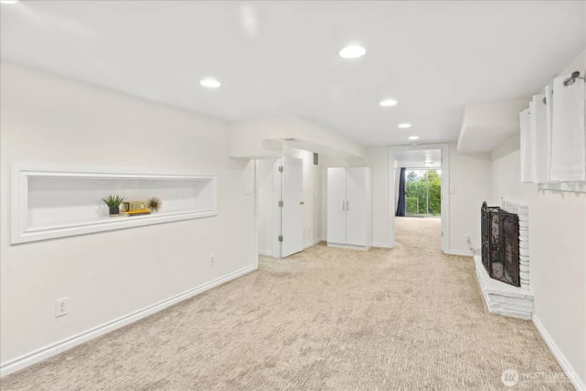 Property photo for 11513 Palatine Avenue N, Seattle photo 28