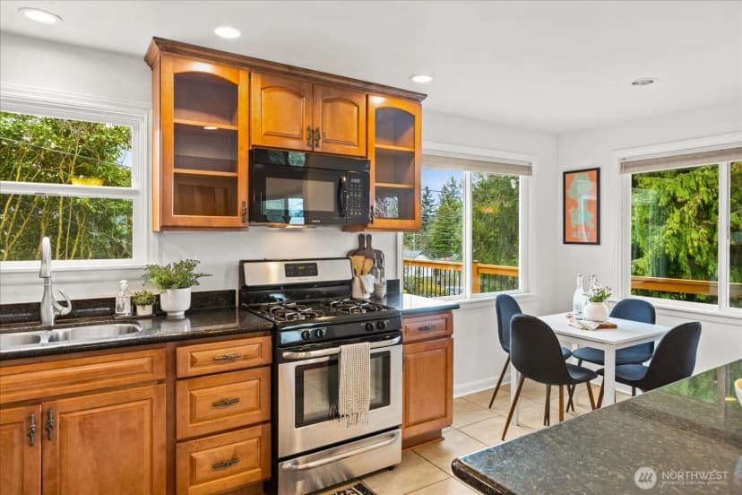 Property photo for 11513 Palatine Avenue N, Seattle photo 11